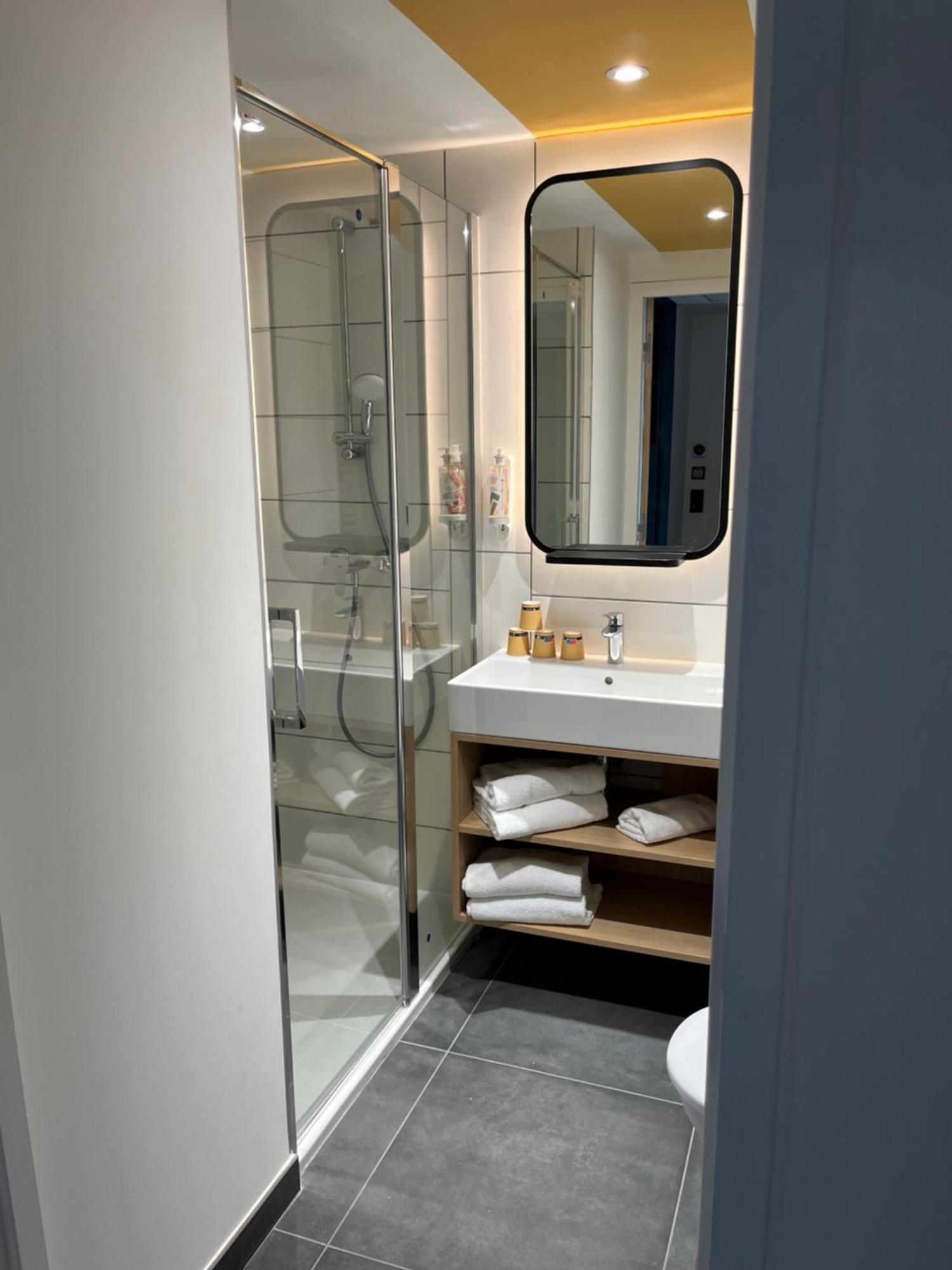 Aparthotel Adagio Access Porte De Camargue 圣马丹-德克罗 外观 照片