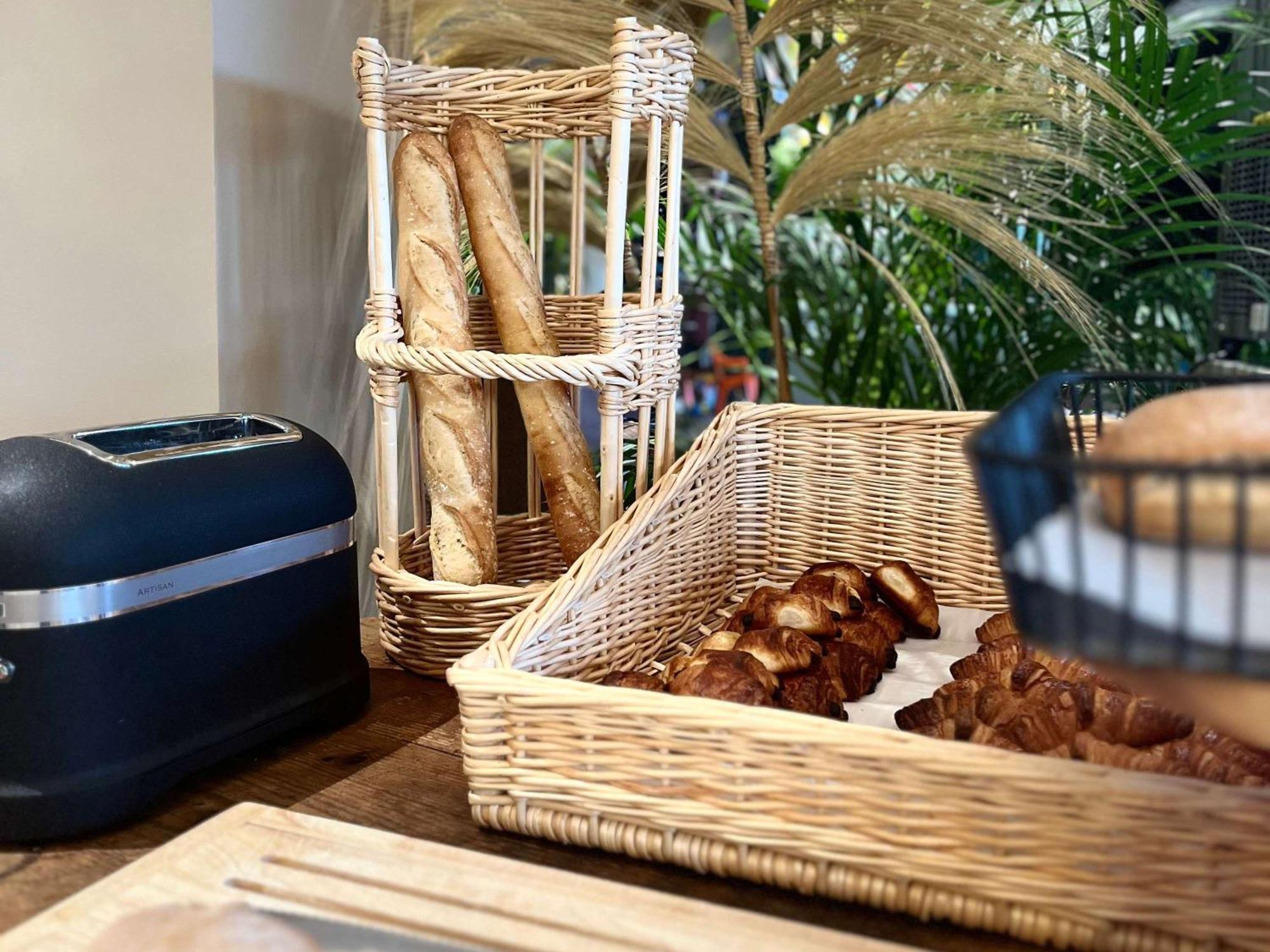 Aparthotel Adagio Access Porte De Camargue 圣马丹-德克罗 外观 照片