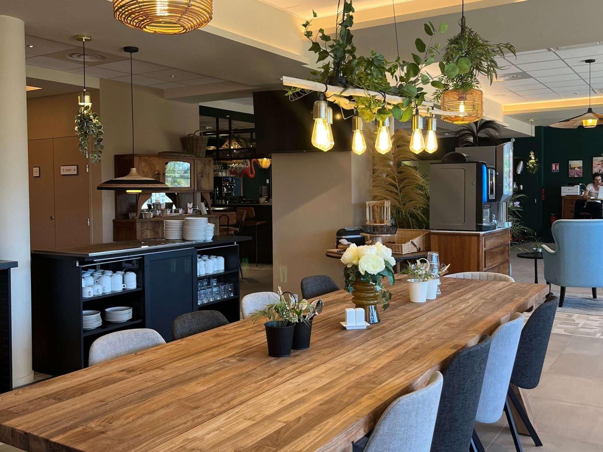 Aparthotel Adagio Access Porte De Camargue 圣马丹-德克罗 外观 照片