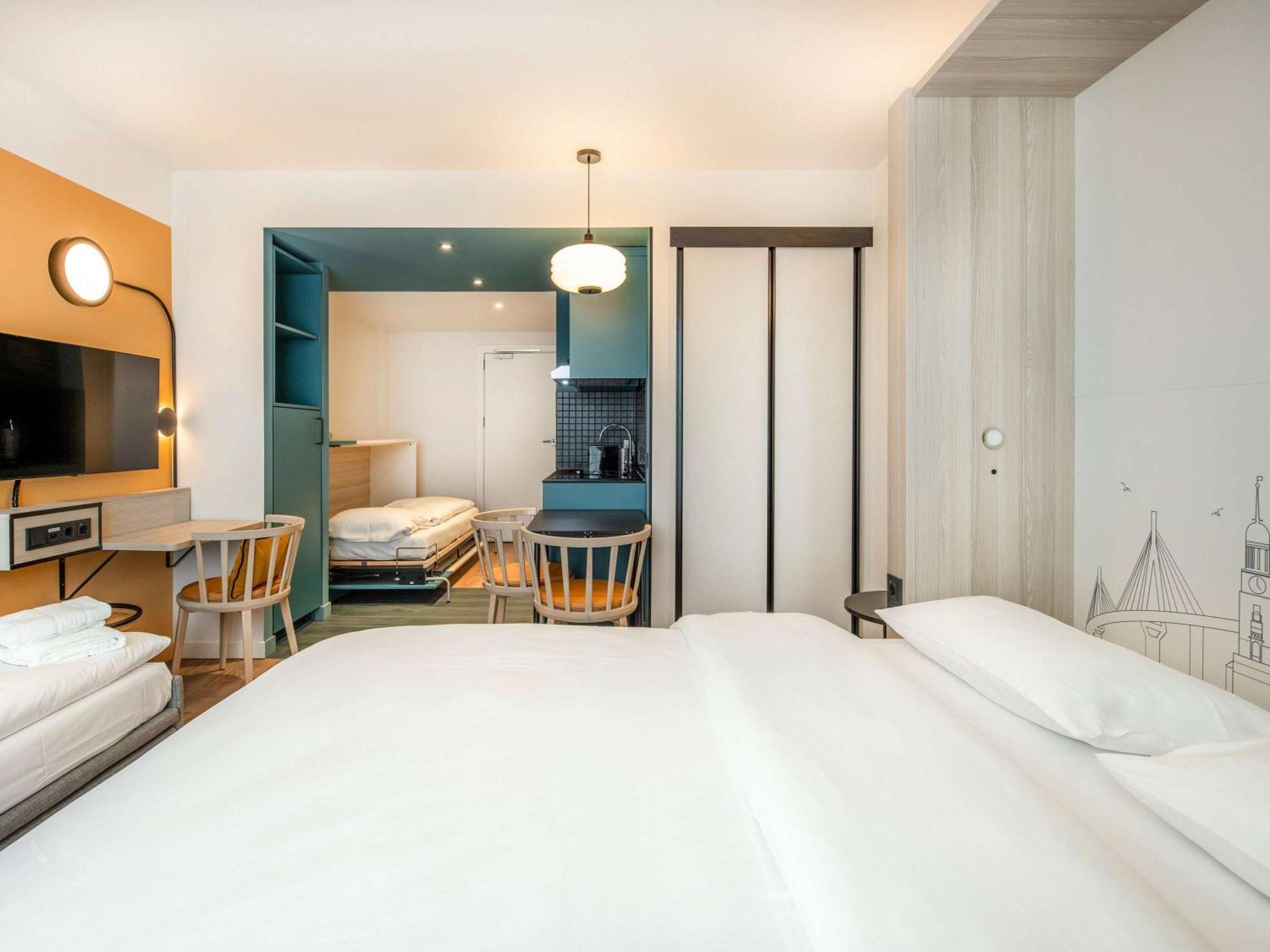 Aparthotel Adagio Access Porte De Camargue 圣马丹-德克罗 外观 照片