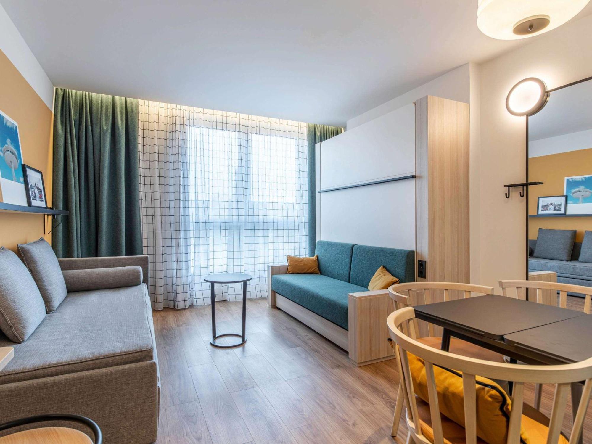 Aparthotel Adagio Access Porte De Camargue 圣马丹-德克罗 外观 照片