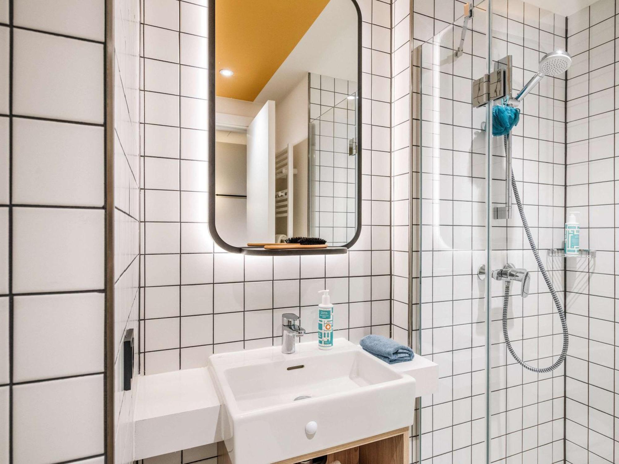 Aparthotel Adagio Access Porte De Camargue 圣马丹-德克罗 外观 照片